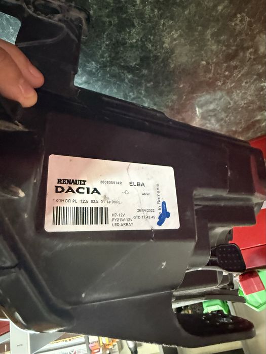 Far Dacia Sandero dreapta , stanga 2021-2024