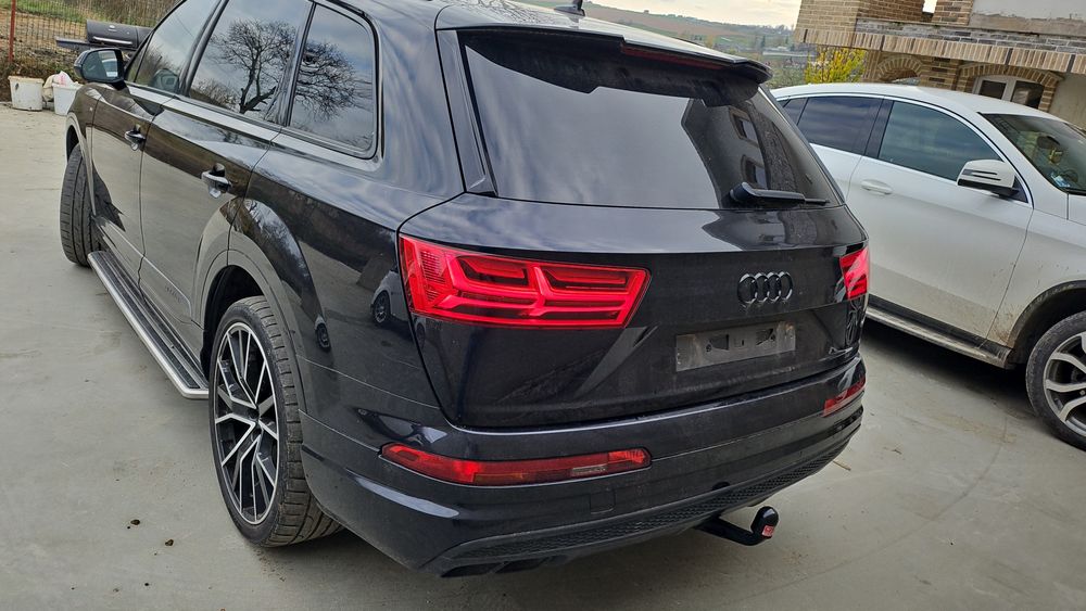 Bara spate audi Q7 4M