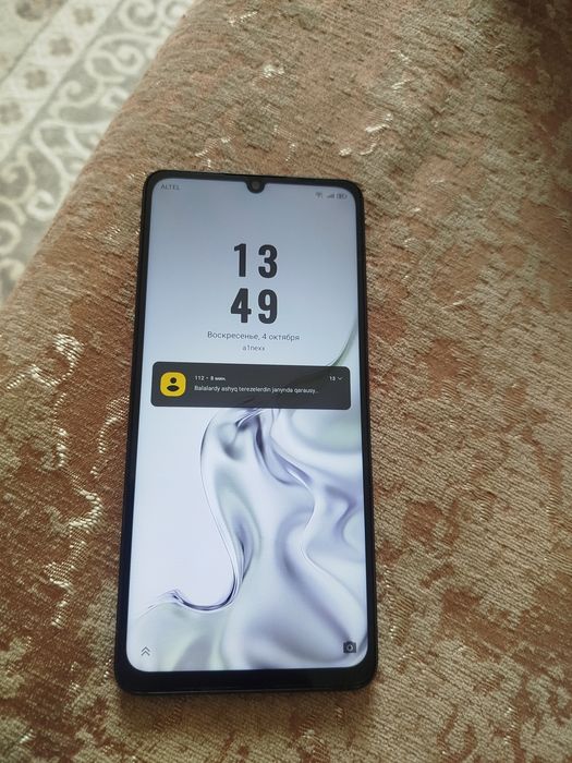 Продам телефон A36