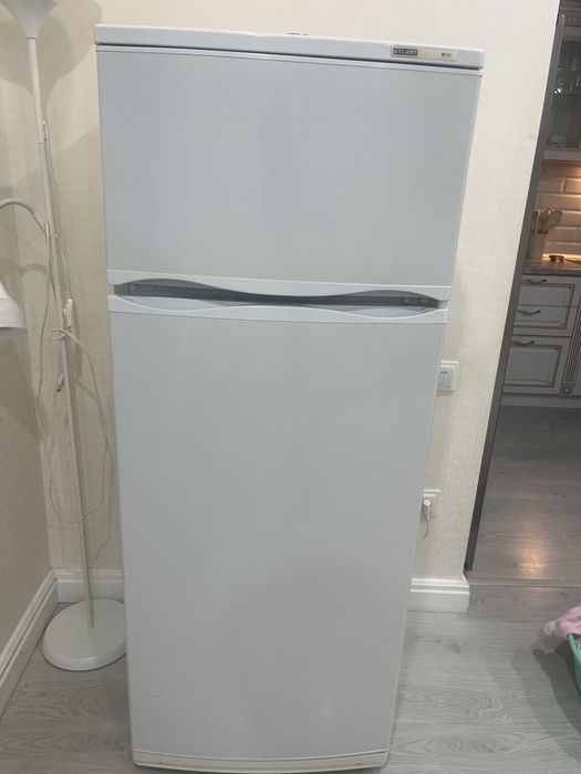 Продам холодильник