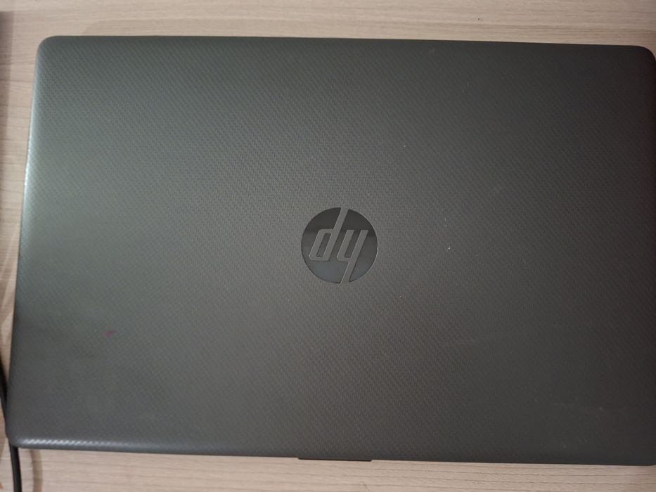 Ноутбук HP 250 G7
