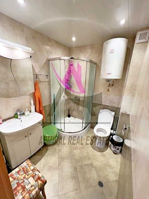 Дава се под наем Двустаен апартамент в Варна, Цветен квартал - 65 кв.м за 450 € - Снимка #2