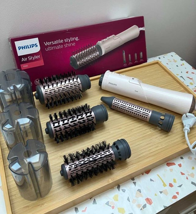 Сешоар маша Philips Air Styler 7000 BHA 735/00