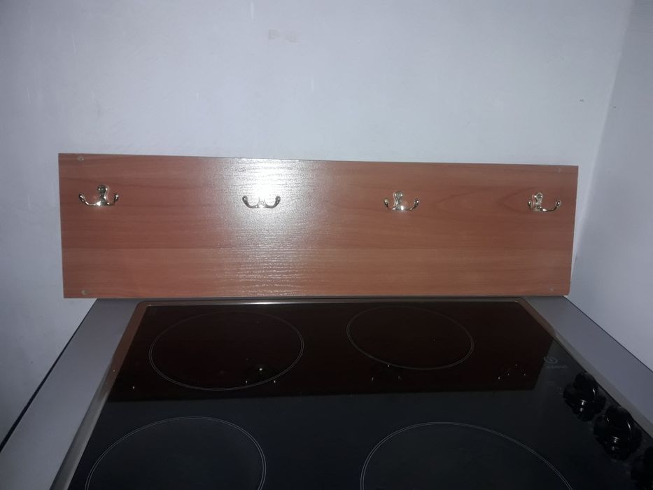 вешалка 75 см * 20 см * 2 см