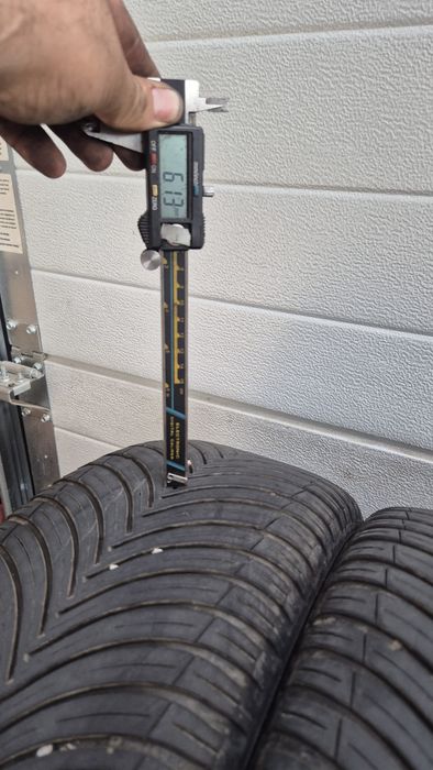 Jante pe 17 aliaj 5x114.3 hyundai kia renault duster toyota 225/45/17 allseason 2024