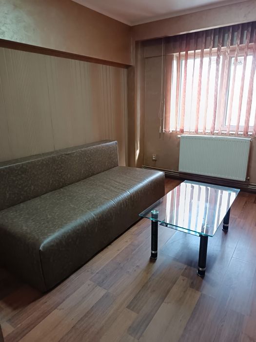 Apartament  4 camere de inchiriat, Slatina, Str Prelungirea Primaverii