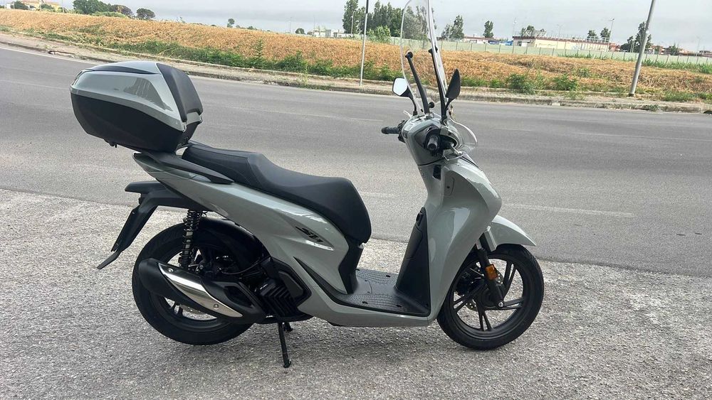 Scuter Honda SH 125 sport an 2004