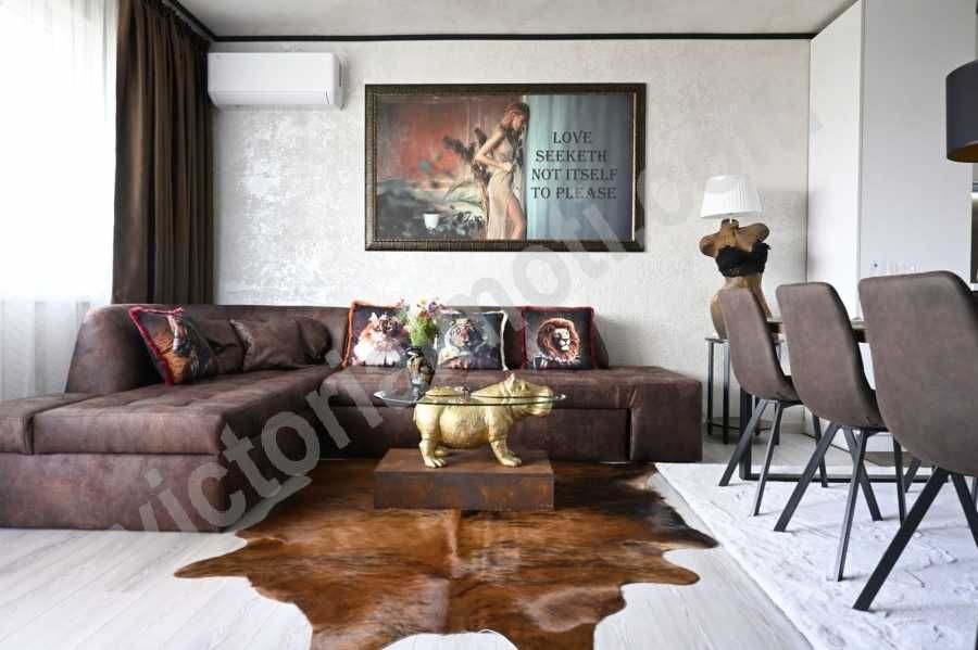 Продава се Тристаен апартамент в Велико Търново, Център - 110 кв.м за 2000 €/кв.м - Снимка #3