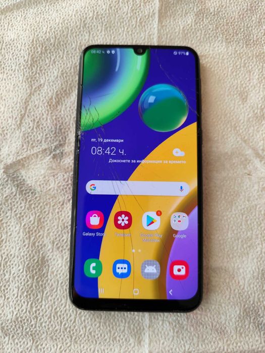 Работещ Samsung M21 със счупен дисплей