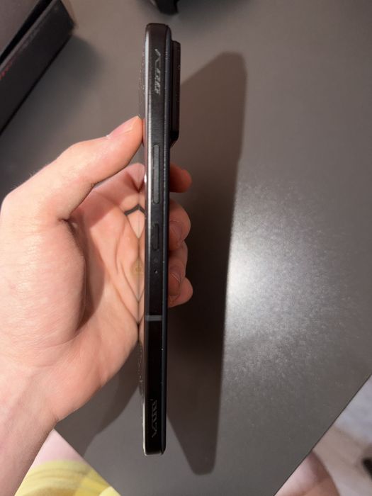 Asus 9 pro 24/1024Гб