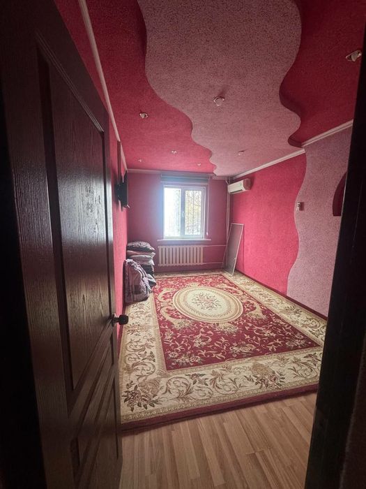 Yunsobod unversamYunsobod metro yaqin