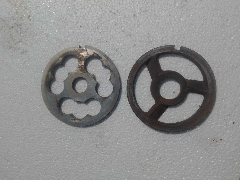 Решетки / Решетка нож / ножове за месомелачка професионална