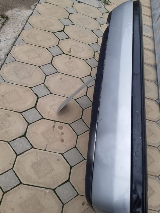 Продам задний бампер на мерседес w202.