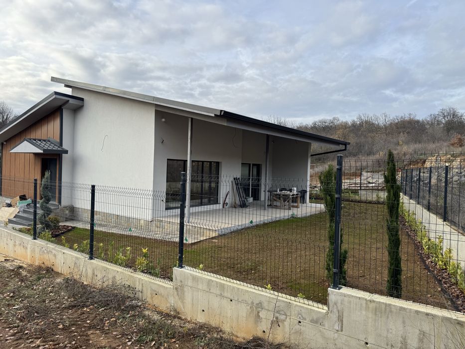 Продава се Къща в с. Малка Верея, Област Стара Загора - 166 кв.м за 701 €/кв.м - Снимка #1