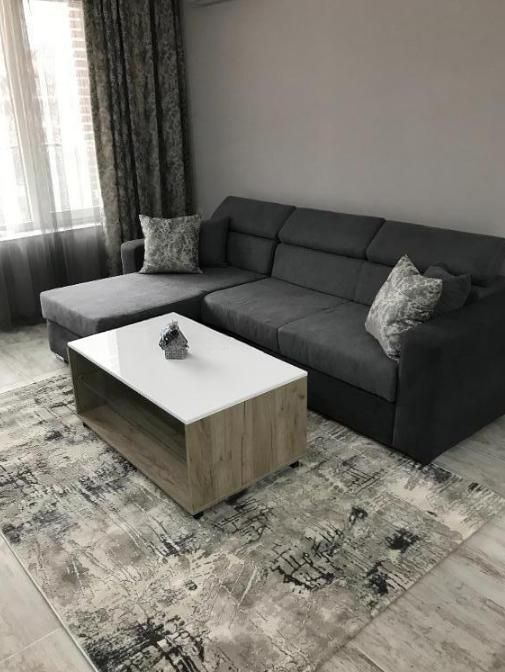 Дава се под наем Двустаен апартамент в Пловдив, Кършияка - 80 кв.м за 500 € - Снимка #3