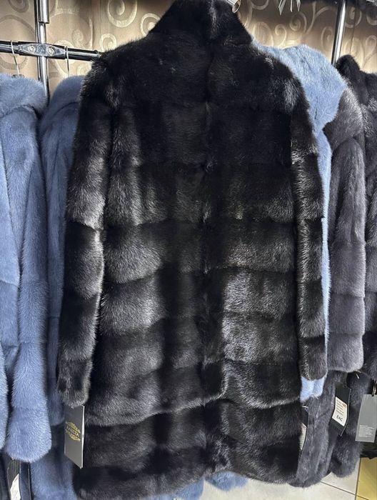 Продается новая норковая шуба.