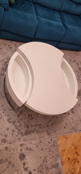 Masa de cafea rotativă, design deosebit- pentru living de la Mobexpert