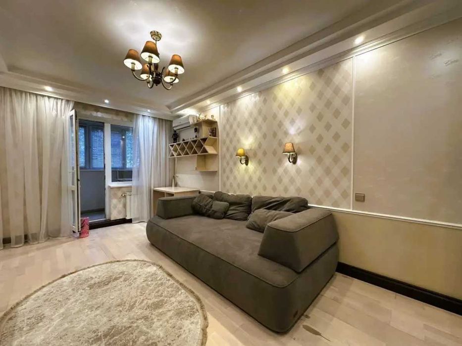 Дава се под наем Двустаен апартамент в София, Център - 56 кв.м за 407.49 € - Снимка #3