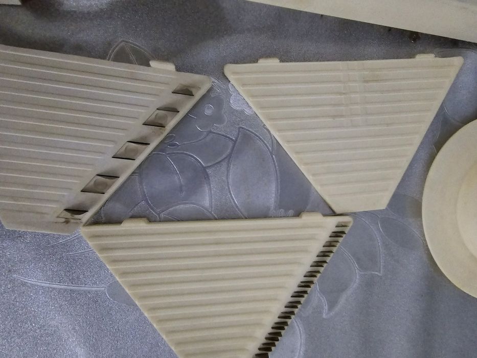 Продам пластиковую терку.