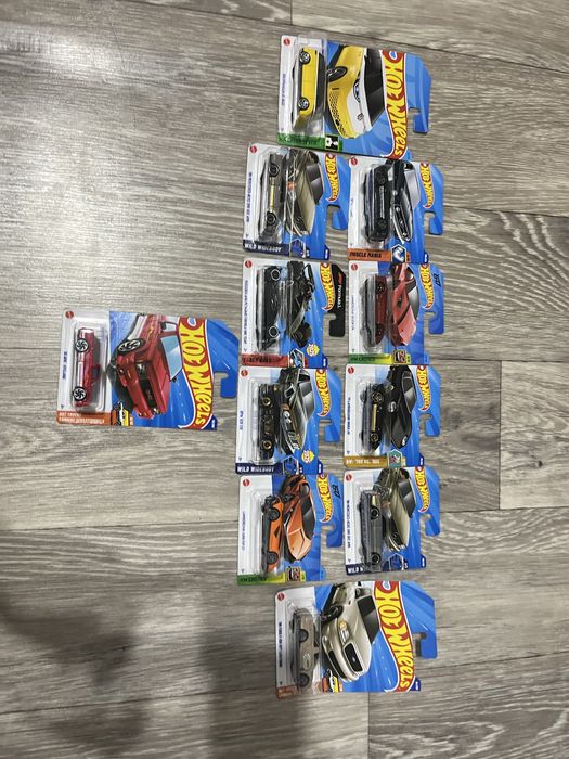 Машинки hot wheels
