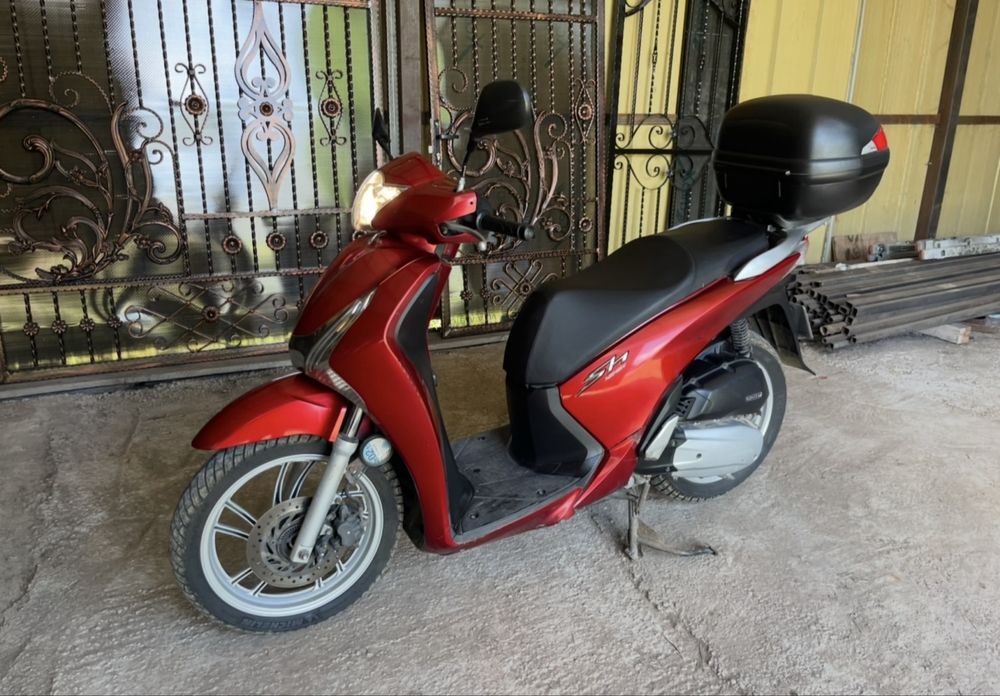 Scuter Honda Sh 125i înmatriculat