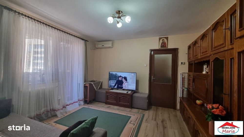 Apartament 2 camere zona centrala 75500 Euro etaj 3 ocupabil