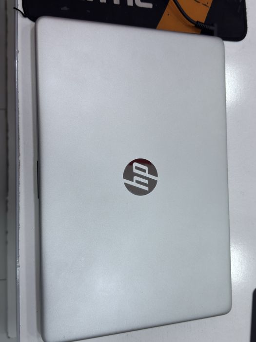 Noutbuk hp core i3 8 ga 256 gb