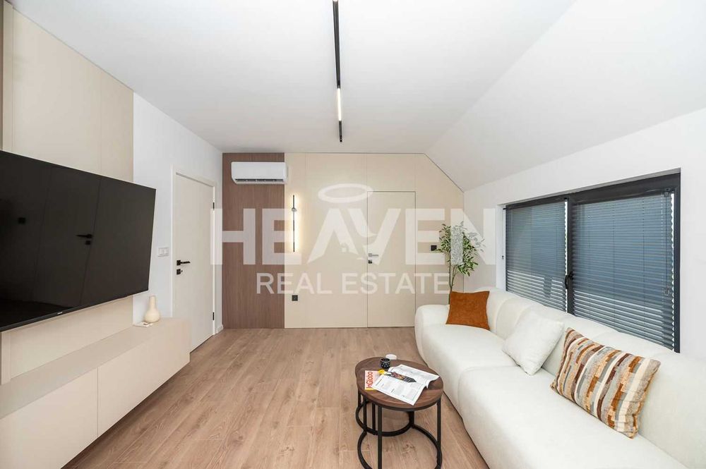 Продава се Тристаен апартамент в Пловдив, Западен - 103 кв.м за 1913 €/кв.м - Снимка #1