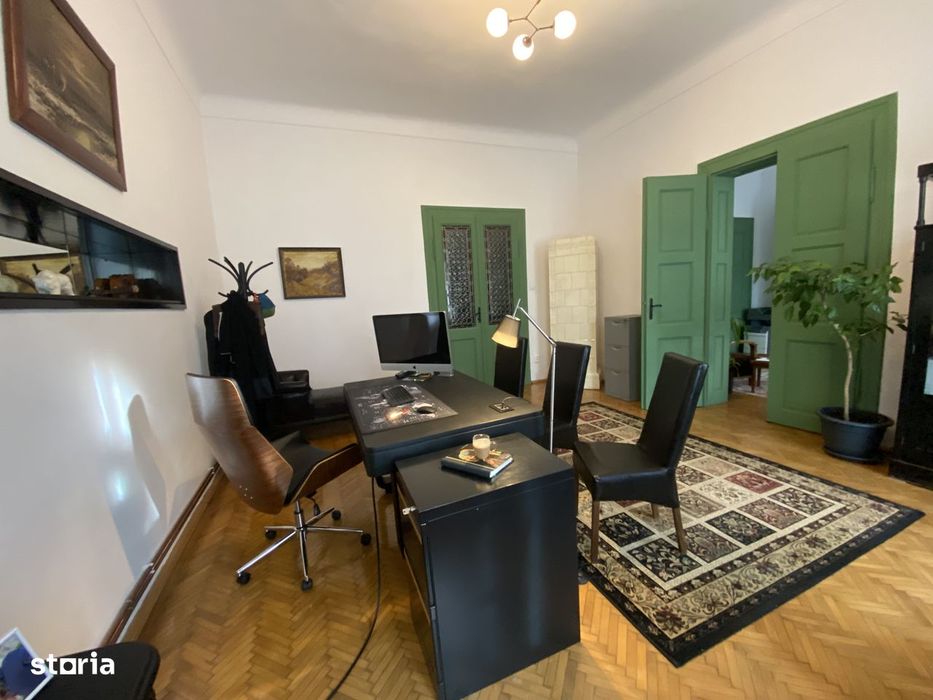 Sediu profesional ultracentral + mansardă | parcare | 218 mp