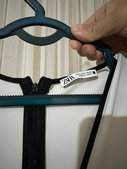 Продаю женскую платье