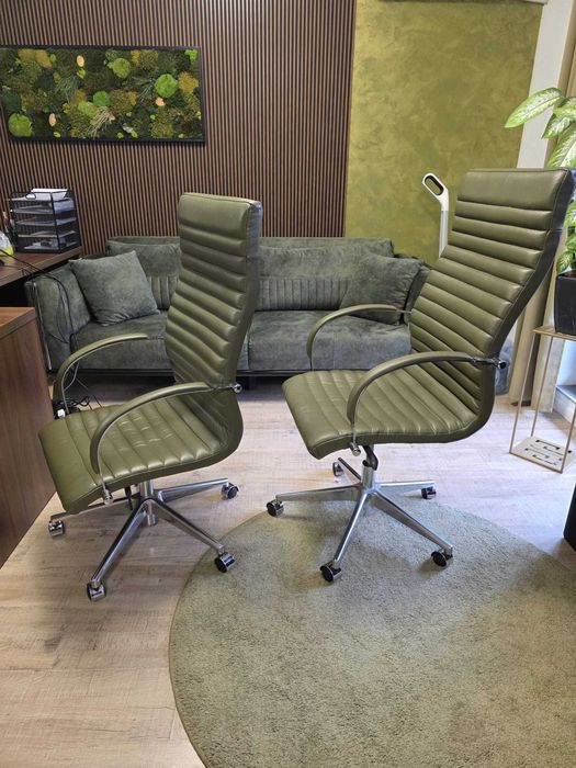 Scaune directoriale Mobexpert – 1.500 lei/buc