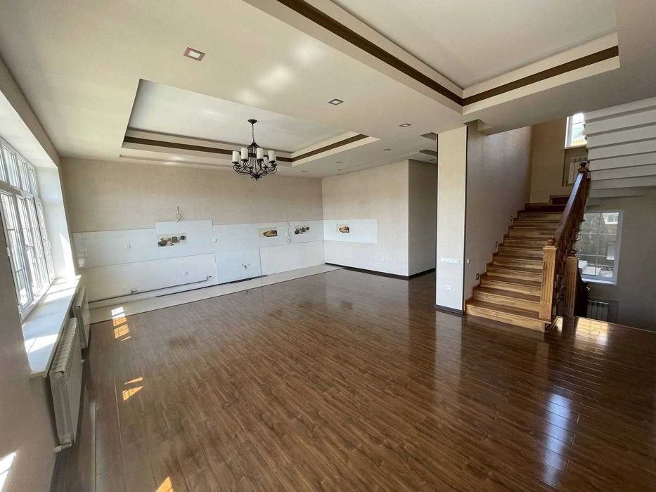 Новый дом 7 соток, 3 этажа, ор-р Дендропарт, кафе Парвоз=