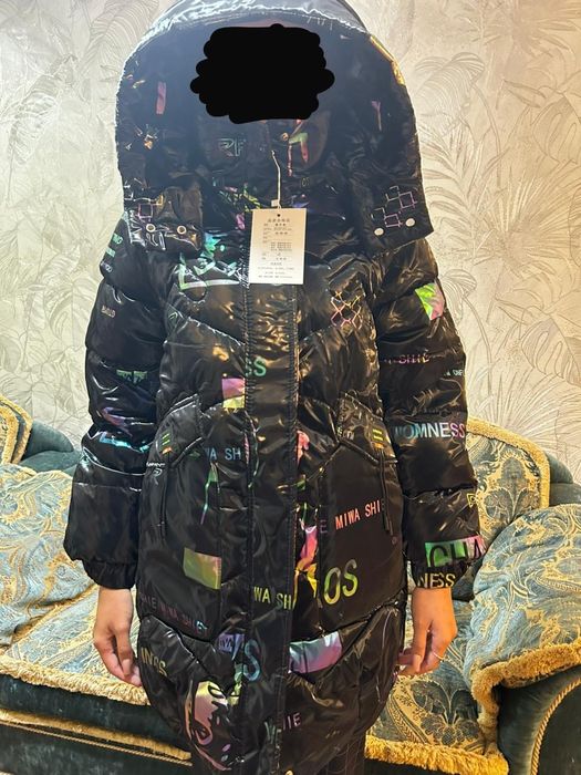 Продам Куртки новые .