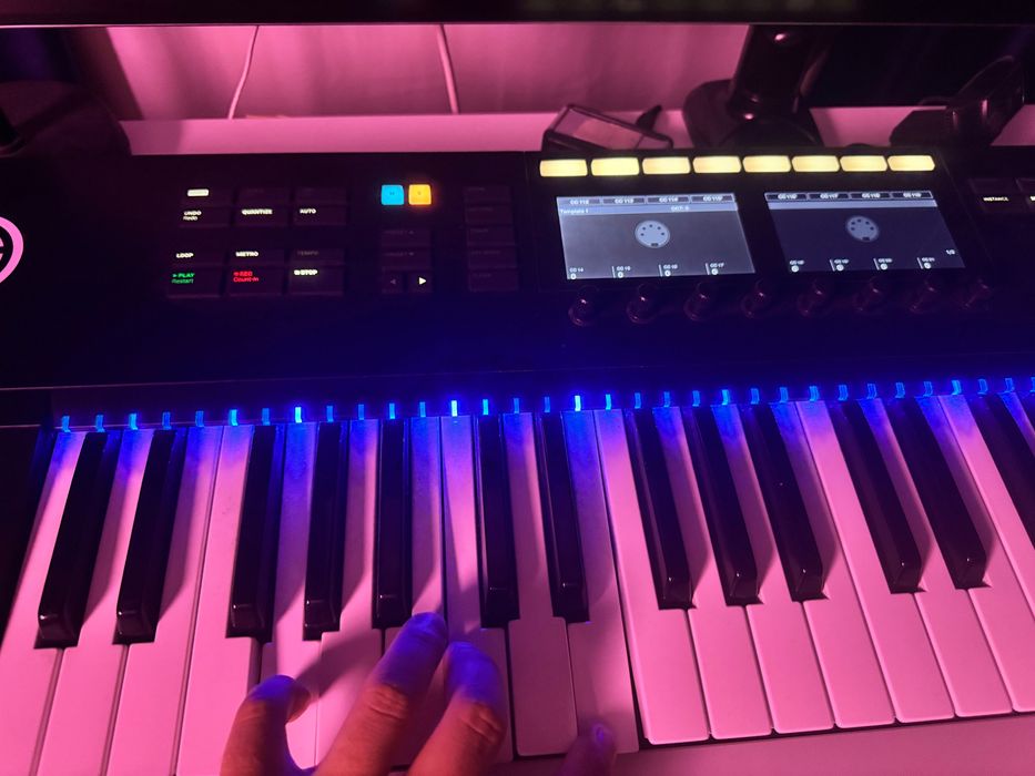 Controler MIDI Komplete Kontrol S49 Mk2