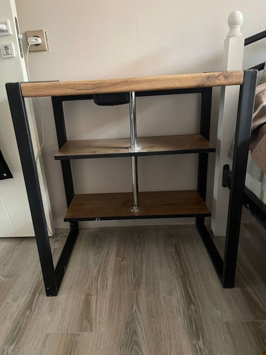 Компактный письменный стол