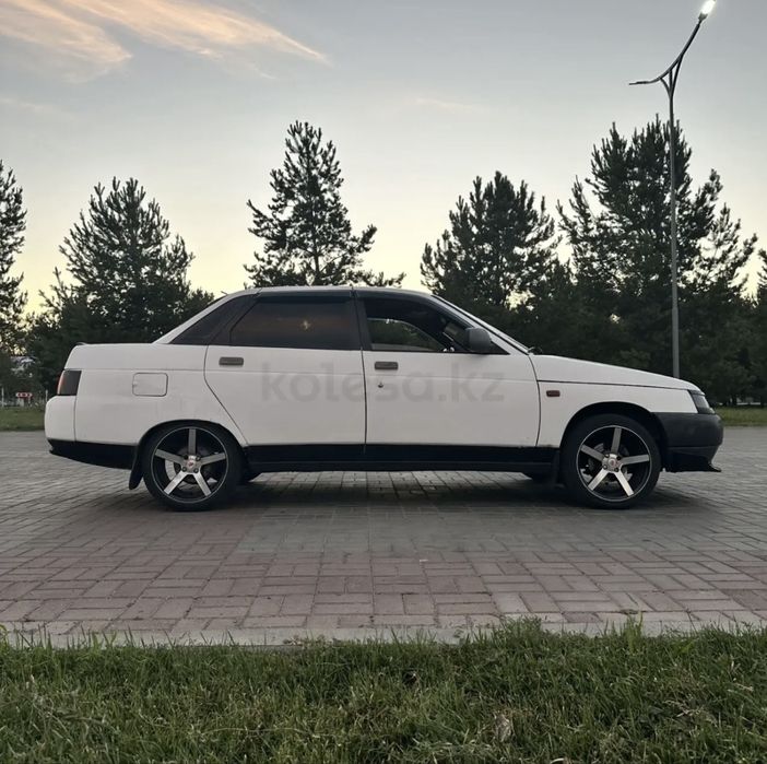 Автотранспорт Ваз 2110 LADA
