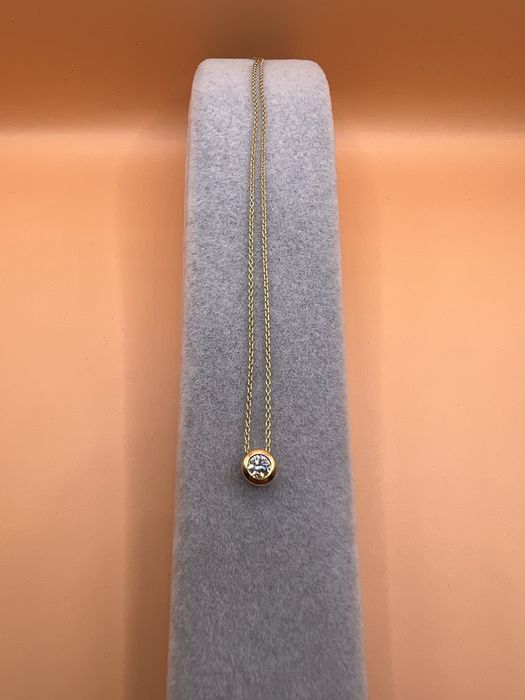 Продам золотую цепочку - подвеску.