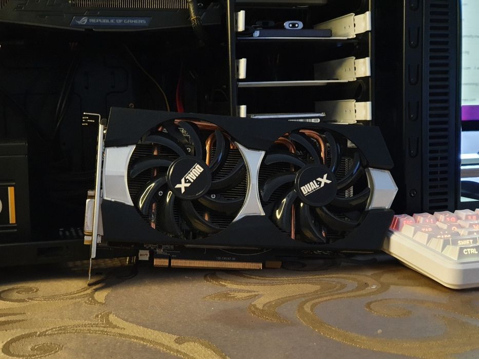 Видеокарта Sapphire R9 270x 2GB Dual-X OC (Бартер)