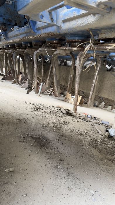 Lemken saphir selka sotiladi.