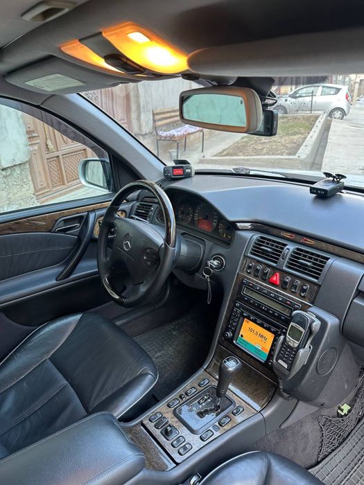 Mrecedes Benz W210 E320 avangard