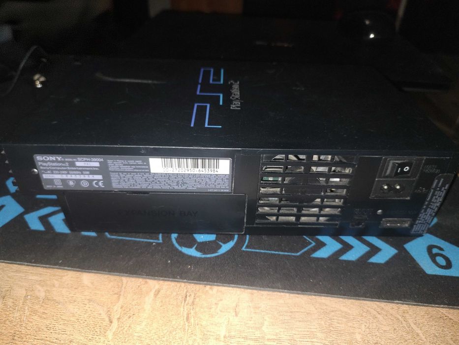 PlayStation 2 Fat SCPH-39004 (Modat) + 2 controllere + FMCB + 4 jocuri + Convertor HDMI