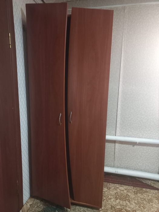 Продам шкаф в прихожую, спальню