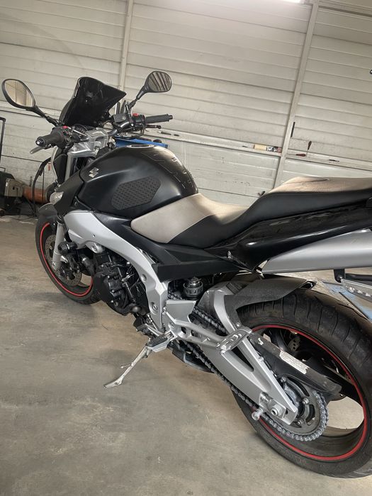 Suzuki gsr600 2006