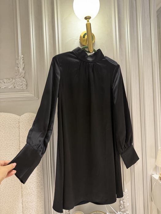 Платье шелковое H&M, как новое, размер S/M