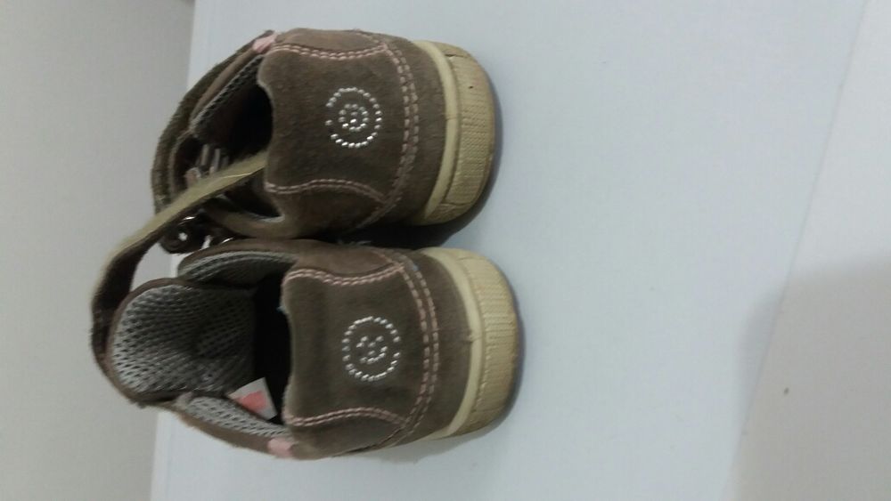 Pantofi din piele