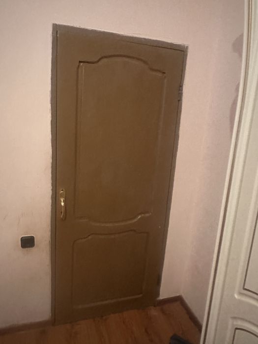 Продам бу дверь хоршым