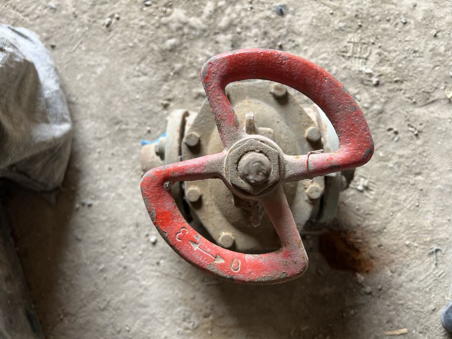 Задвижка РУ  100