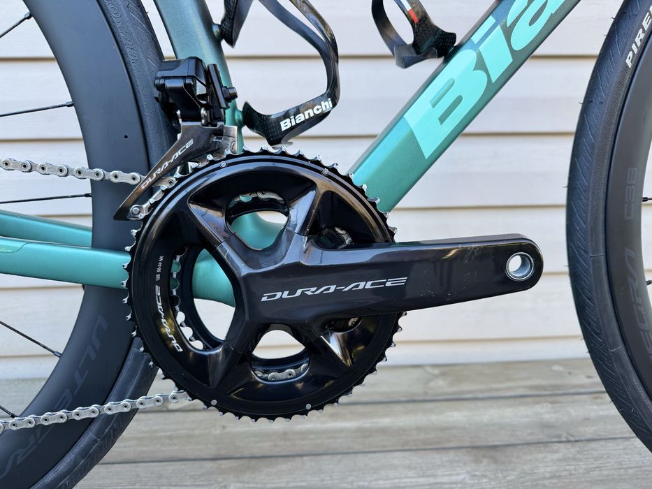 Карбонов шосеен велосипед Bianchi Specialissima RC 2024