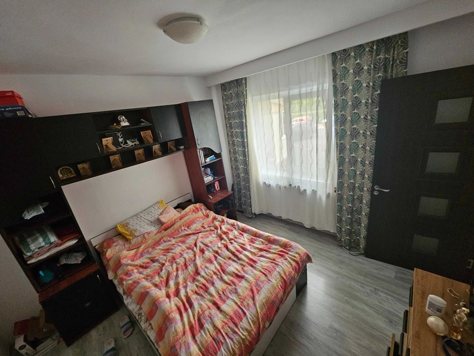 De vânzare: Apartament 3 camere decomandat