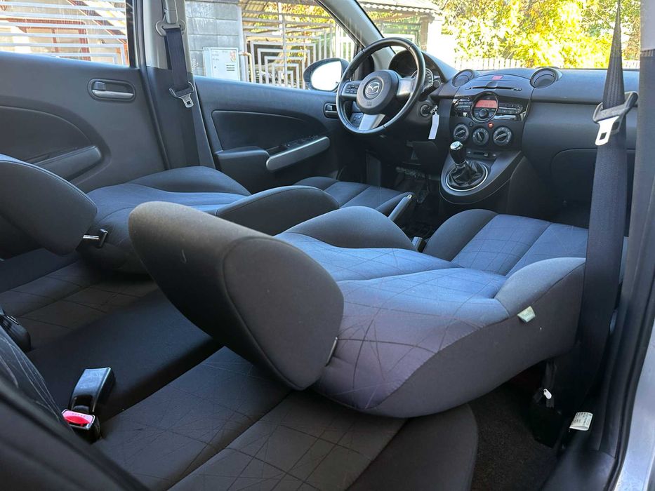 Mazda 2 2011 • 1.6 CD • EURO 5 • Climă • Rate • Garanție